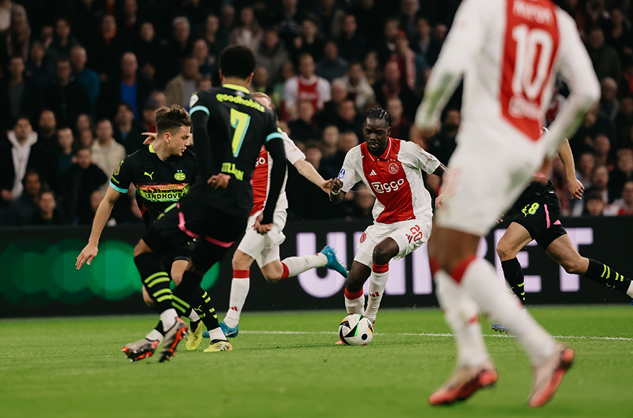 AFC Ajax vs PSV Eindhoven (00:45 – 03/11) | Xem lại trận đấu
